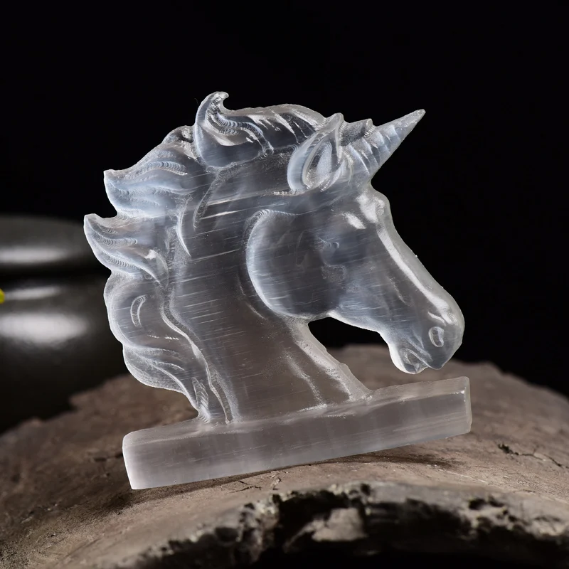 Wholesale natural crystal selenite gypsum unicorn quartz model healing sculpture crafts mascot gifts