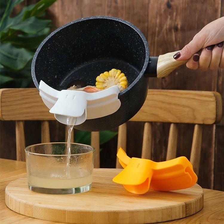 Yellow Cute Duck Multifunctional Oil Soup Suitable for Pan Pot  Silicone Collapsible colanders & strainers basket
