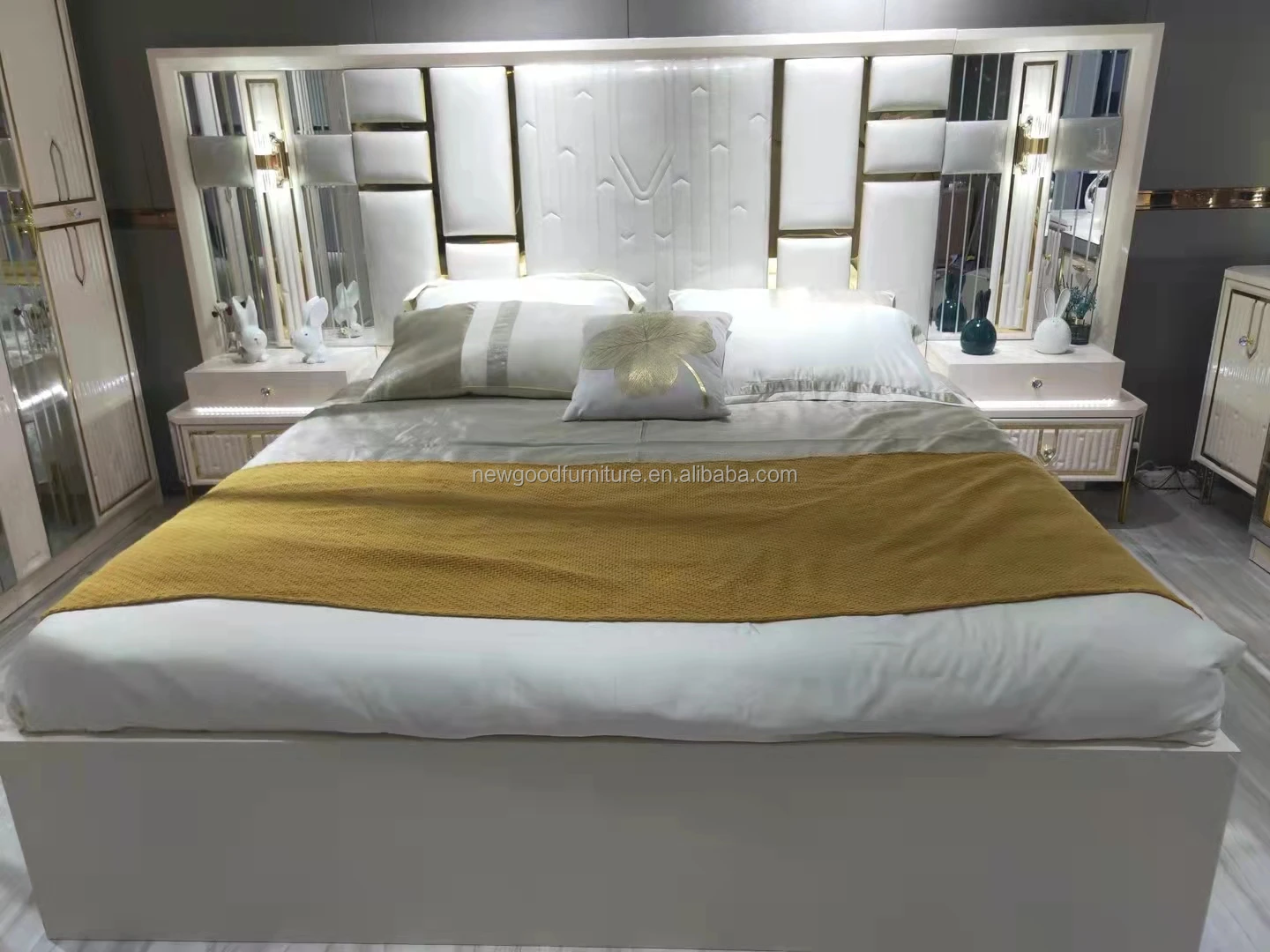 Foshan luxury bedroom furniture hot sell headboard america bed with king size white fabric bed