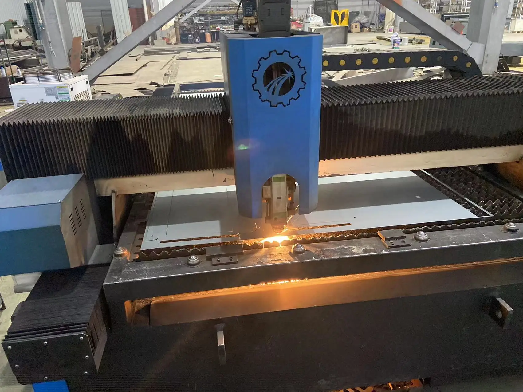 USA Generator GX3015-1000W Fiber Laser Cutting Machine  Metal Qingdao