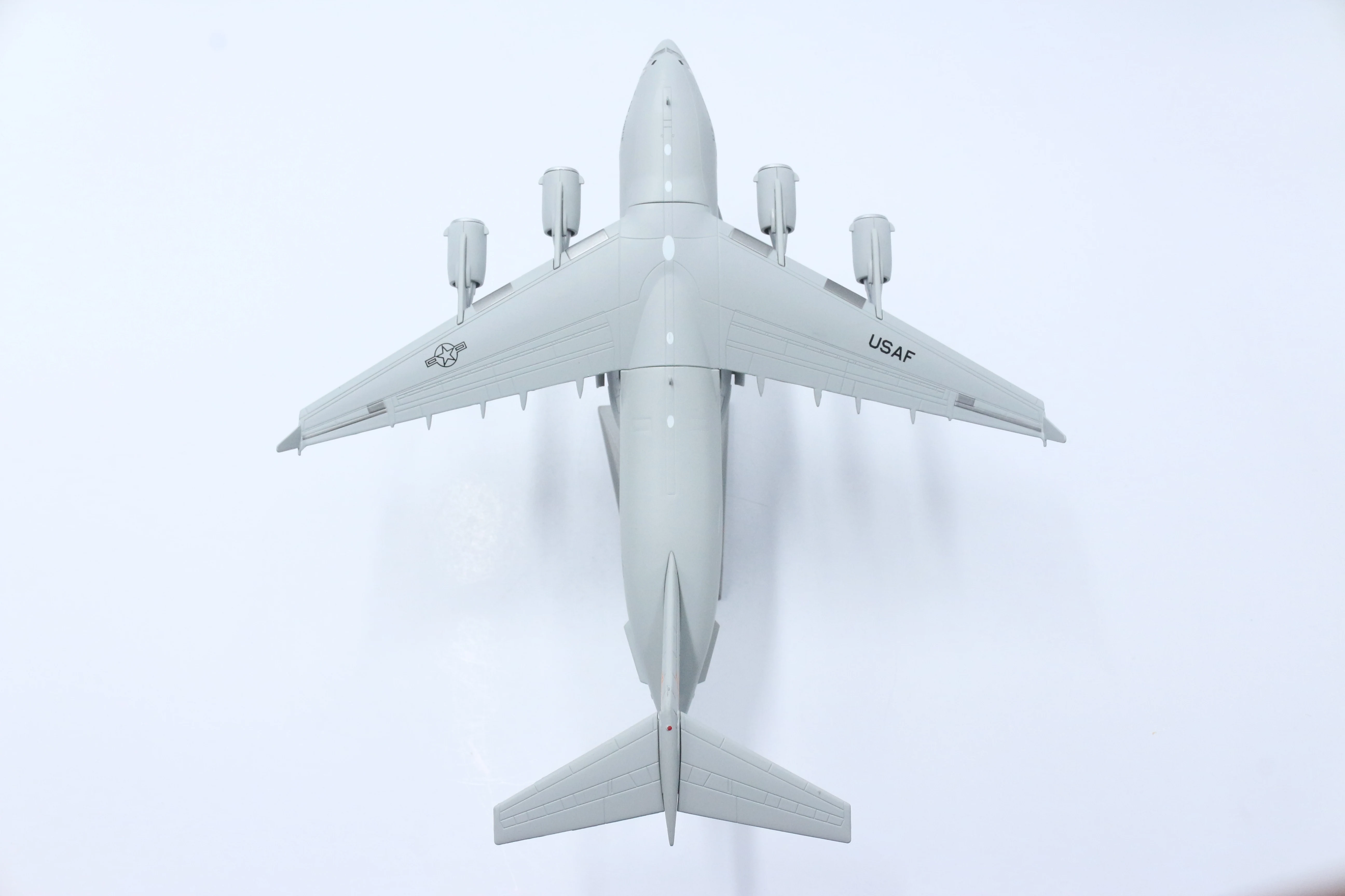 
2010 Boeing C-17 A Globemaster USA 1/200 aircraft model plane 