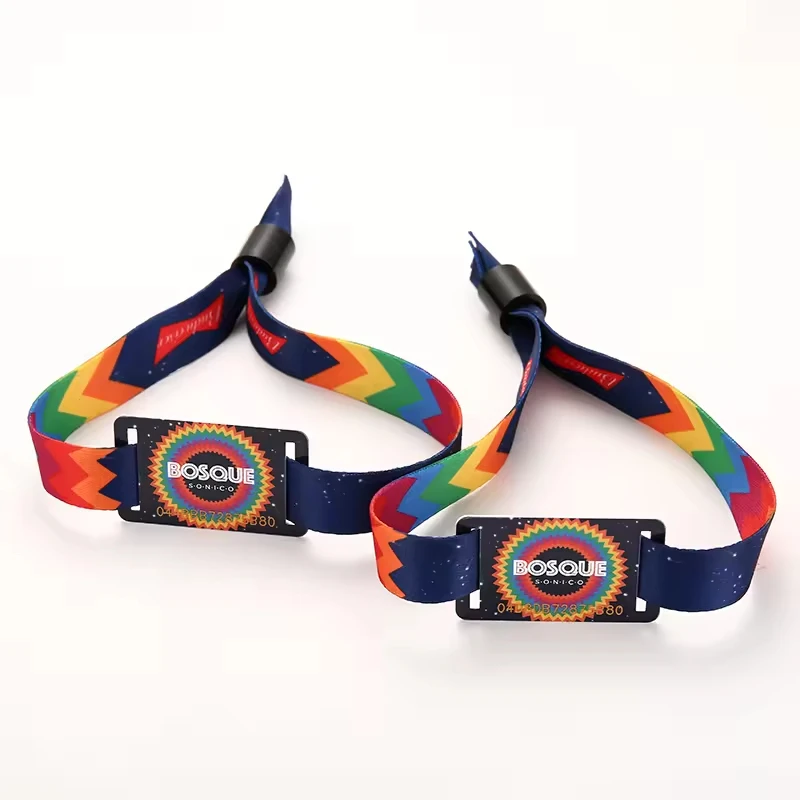 Классический одноразовый 13 56 МГц чип Ecofriendly RFID ремешок на запястье QR Code NFC тканый браслет с регулируемым замком