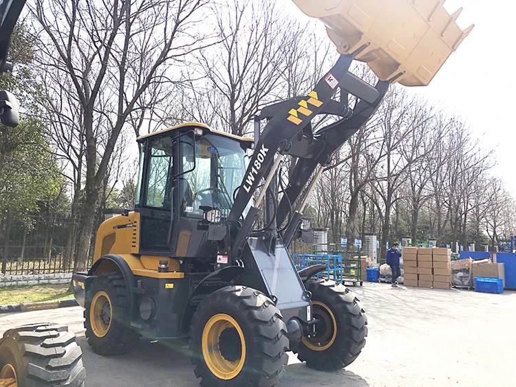 Hot Sell Small tractor front end loader LW180KV with pallet fork