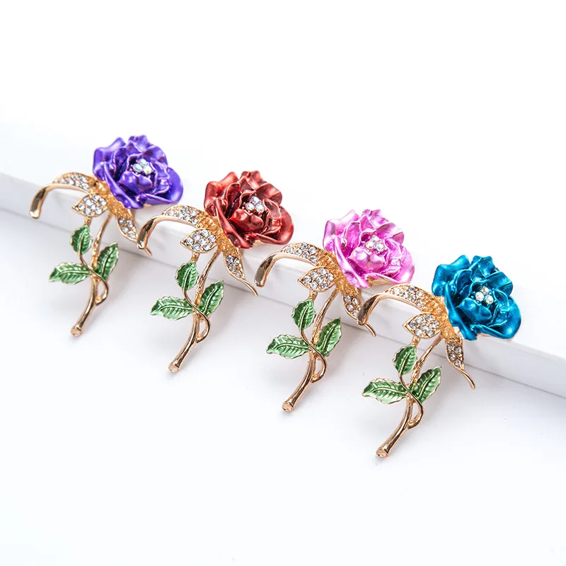 Hot Selling Flower Ladies Brooch Alloy Diamond Three-leaf Rose Brooch For Wedding Clothing Accessories