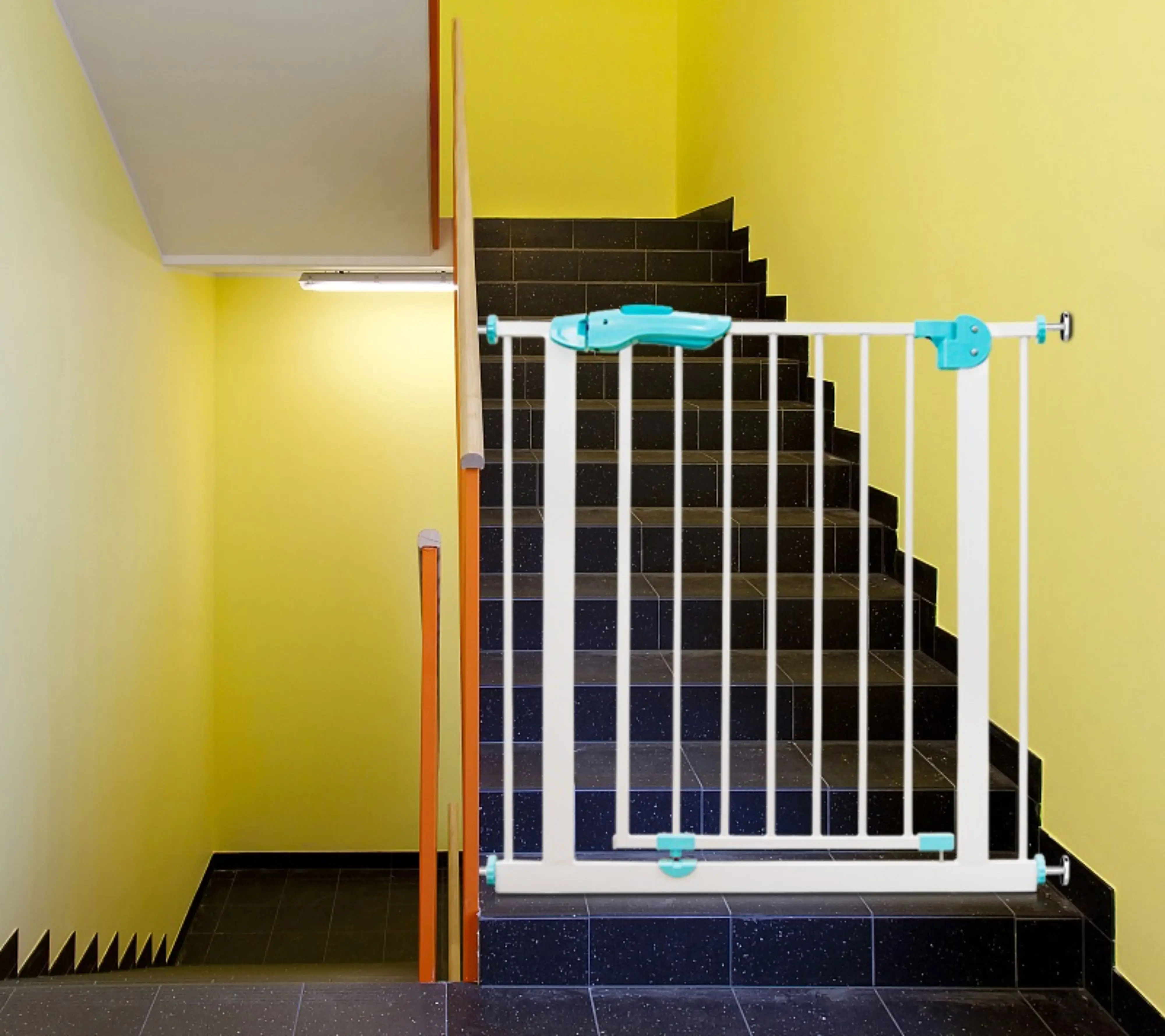 Other Baby Supplies extra wide safety auto close baby gate without drilling