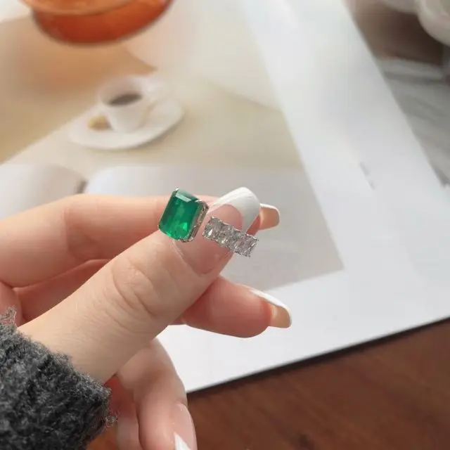 2022 Top Selling 925 Sterling Silver 5A Zircon Fashion Women Jewelry Emerald Green Open Adjustable Rings