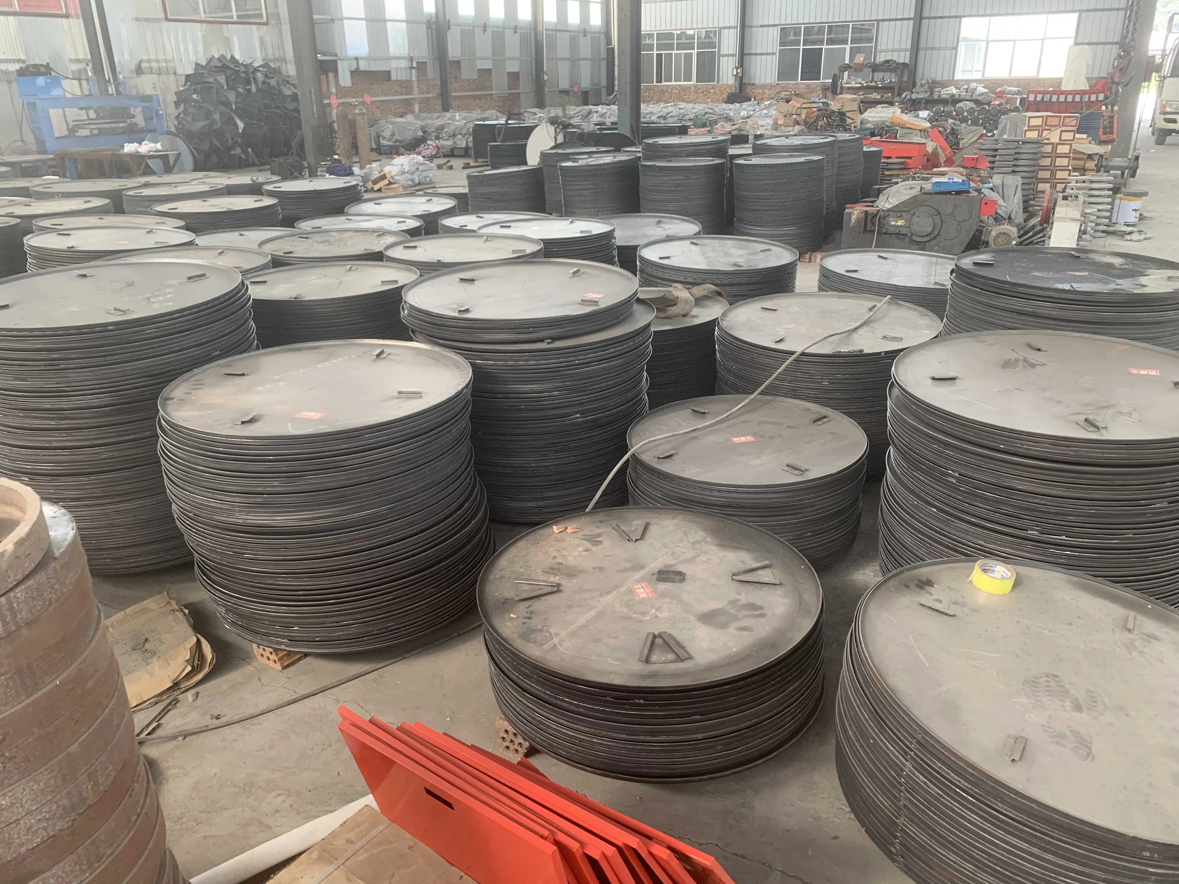 High Quality OEM Size concrete pavement float disc for gas Trowel trowel  ride on manganese polishing plate engineering Plate