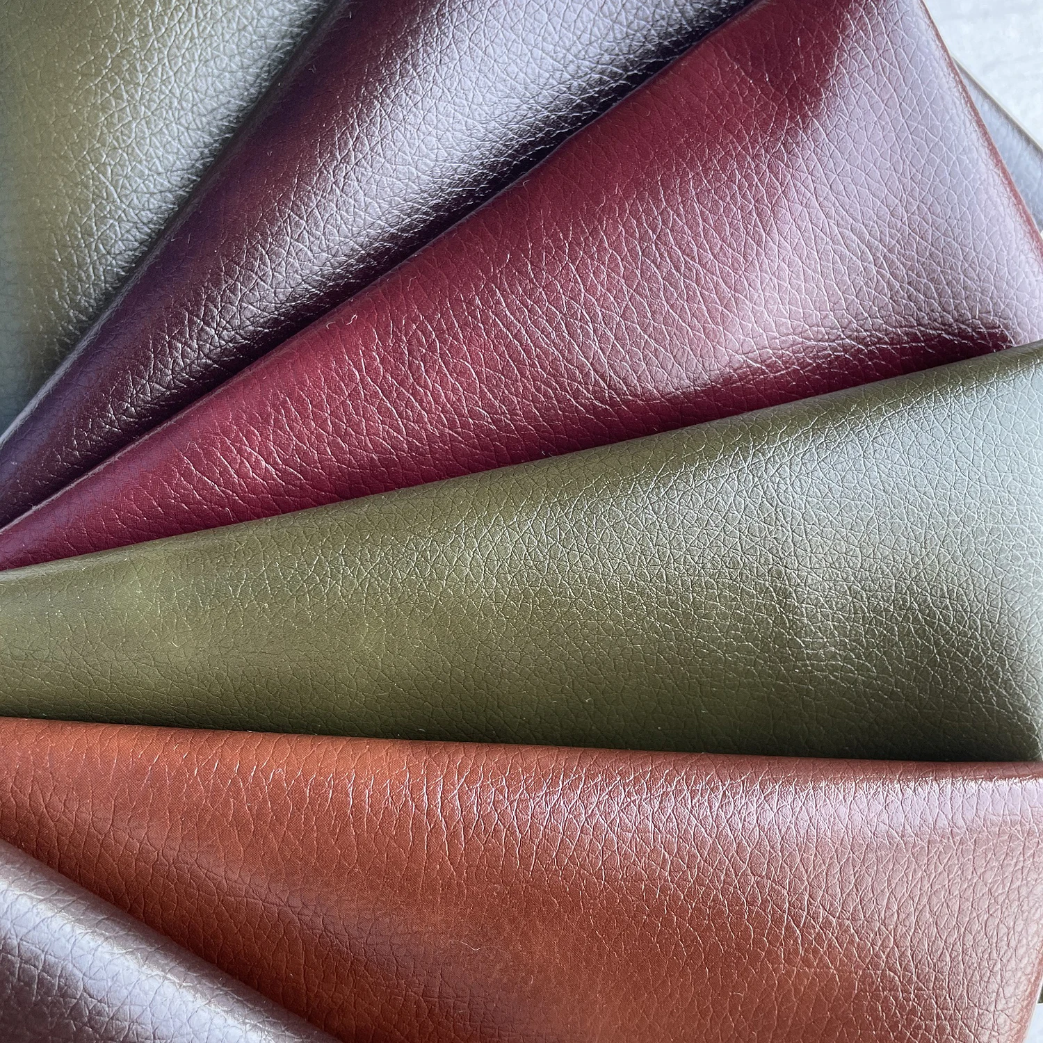 DE90 Grain Two-tone Light Surface PU Brown Leather For Sofa