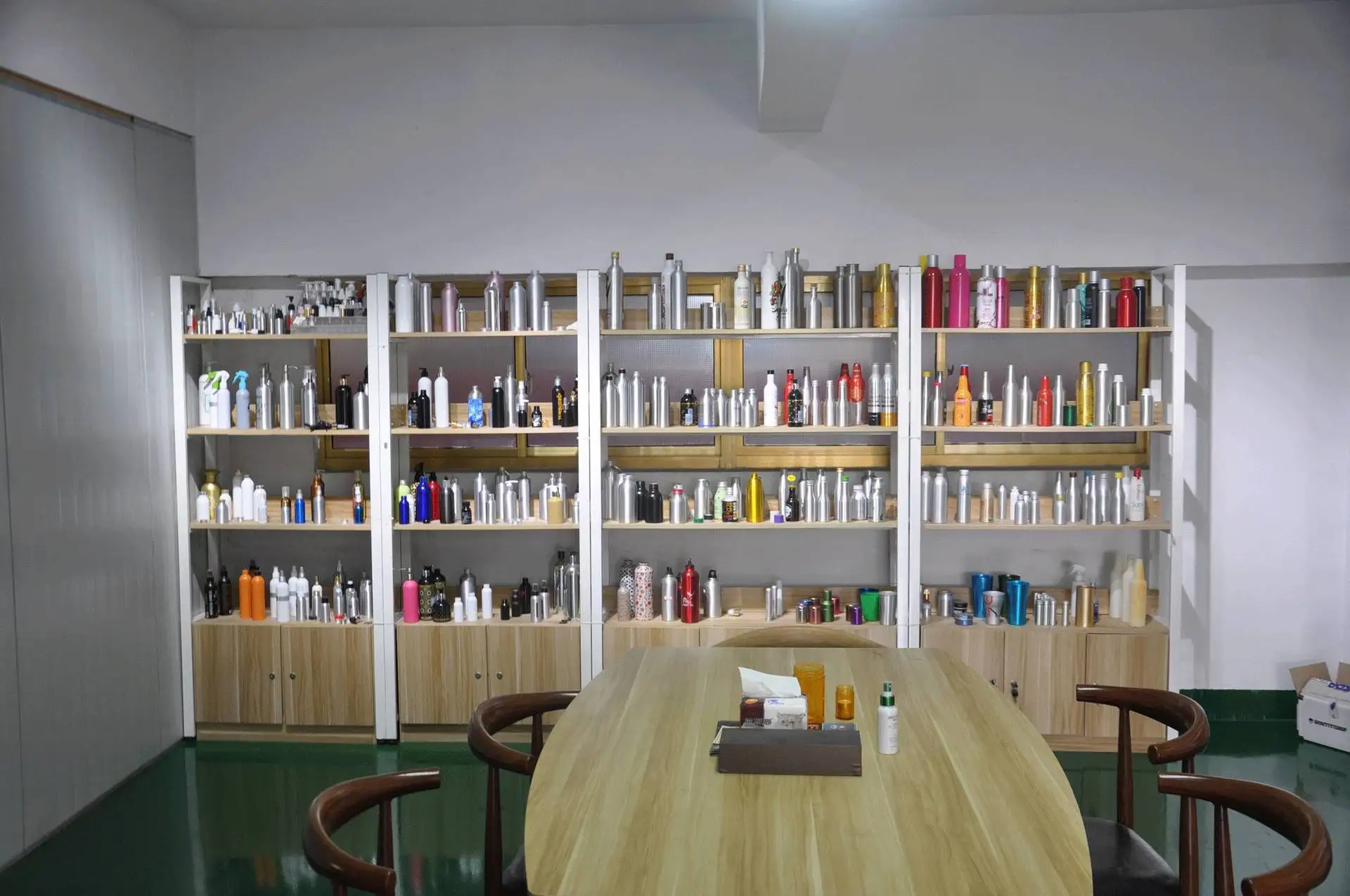NANSEN -Bottle showRoom.jpg