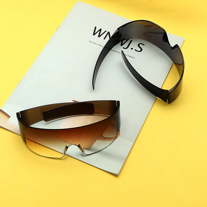 GUVIVI 2023 One Piece Designer Brown Glasses Sunglasses Wholesale Men Women Oversized Shield eco friendly Windproof Eyewear