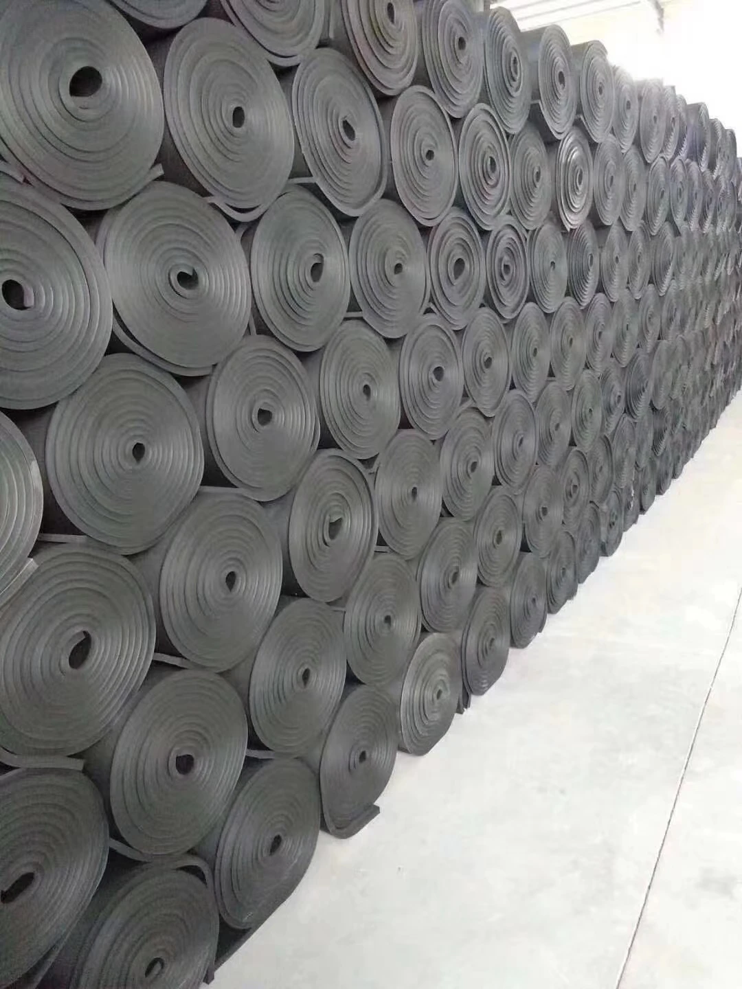Superlon Closed Cell Elastomeric Nitrile Rubber Foam Insulation Roll
