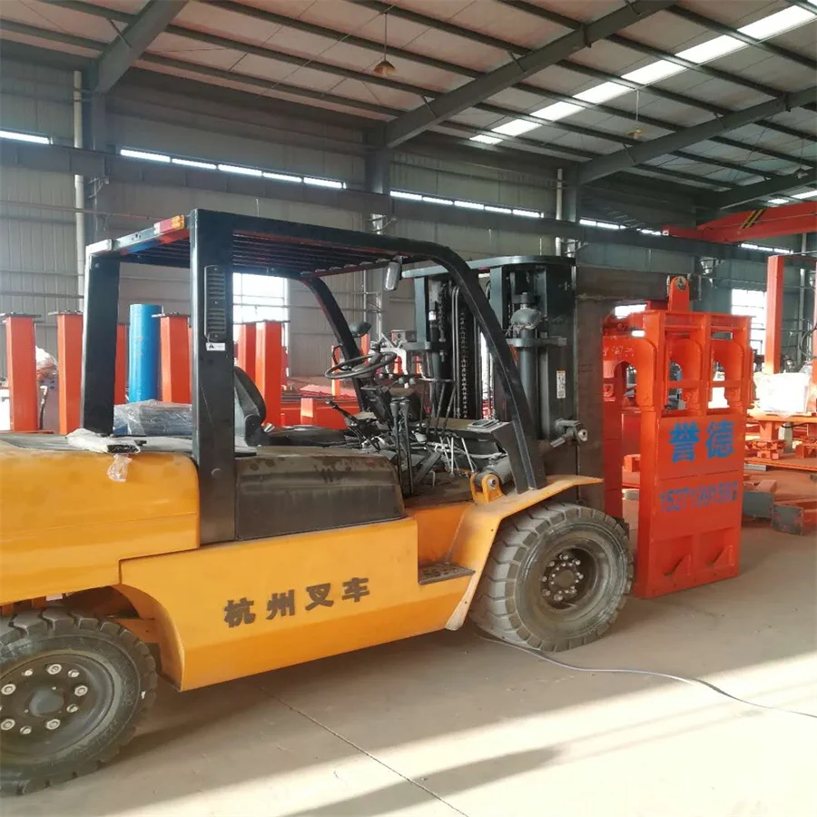 Truck-Mounted Lightweight Brick Grab Crane Method-for Handling Bricks