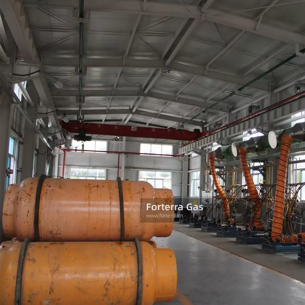 Industrial Ammonia Gas Hot Sale 99.99999% 7N Liquid Ammonia NH3 Gas 800L Big Size Storage Tank