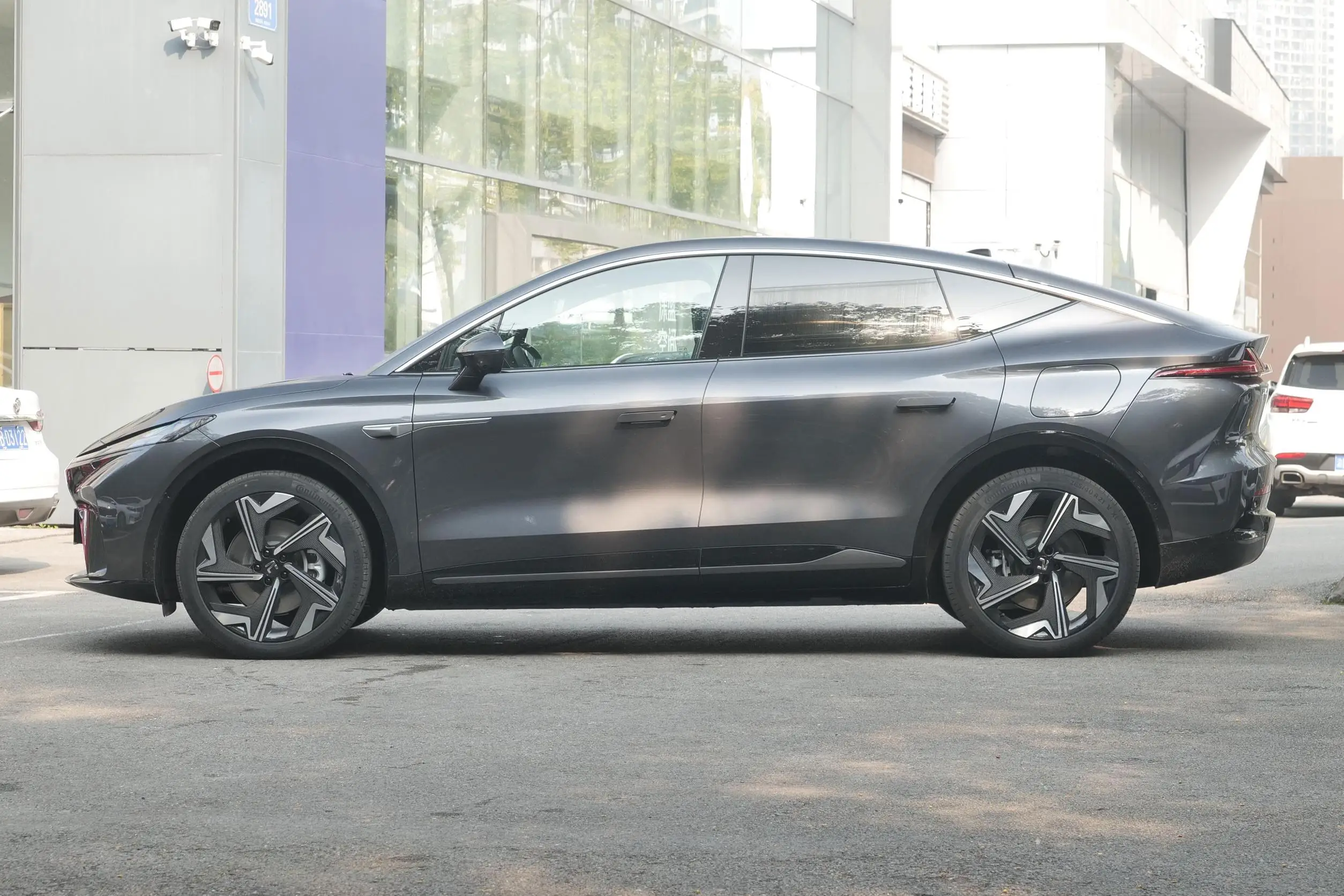 New energy vehicles for 2024 RISING R7 long range 670km  electric EV cars RISING R7