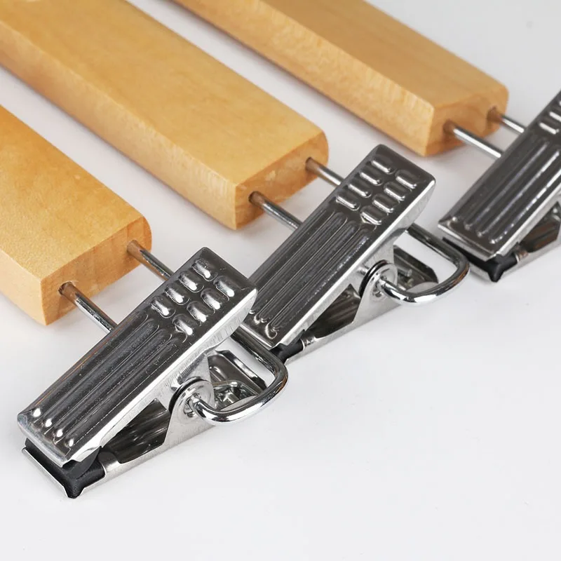 Manufacturer Wholesale Cheap Natural Brown Wooden Hanger For Clothing Store