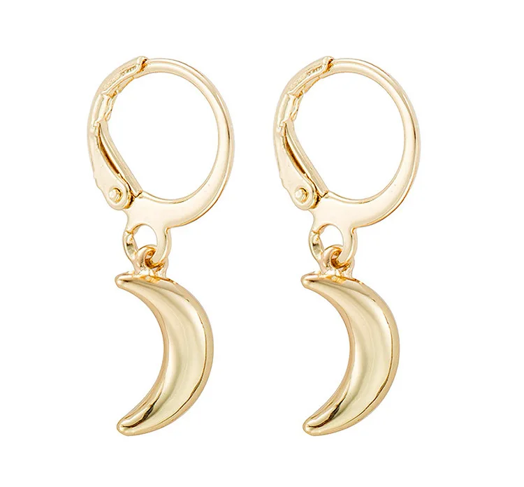 Fashionable Gold-Plated Copper Alloy Stud Earrings with Necklace Chain Trendy Pins for Wedding Engagement Pearl Main Stone