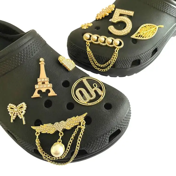 Wholesale Designer Charms For Bracelets Luxury Clog Metal Design Shoe Buckle Decoration Custom Brand Accessories Charms