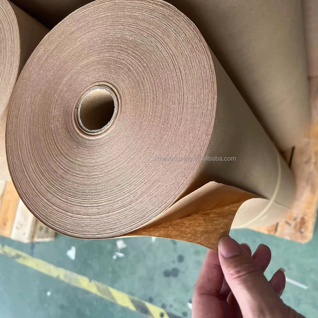 Automatic double  layer Kraft Paper rewinding machine to convert jumbo paper rolls for paper voidfill machine like Ranpak