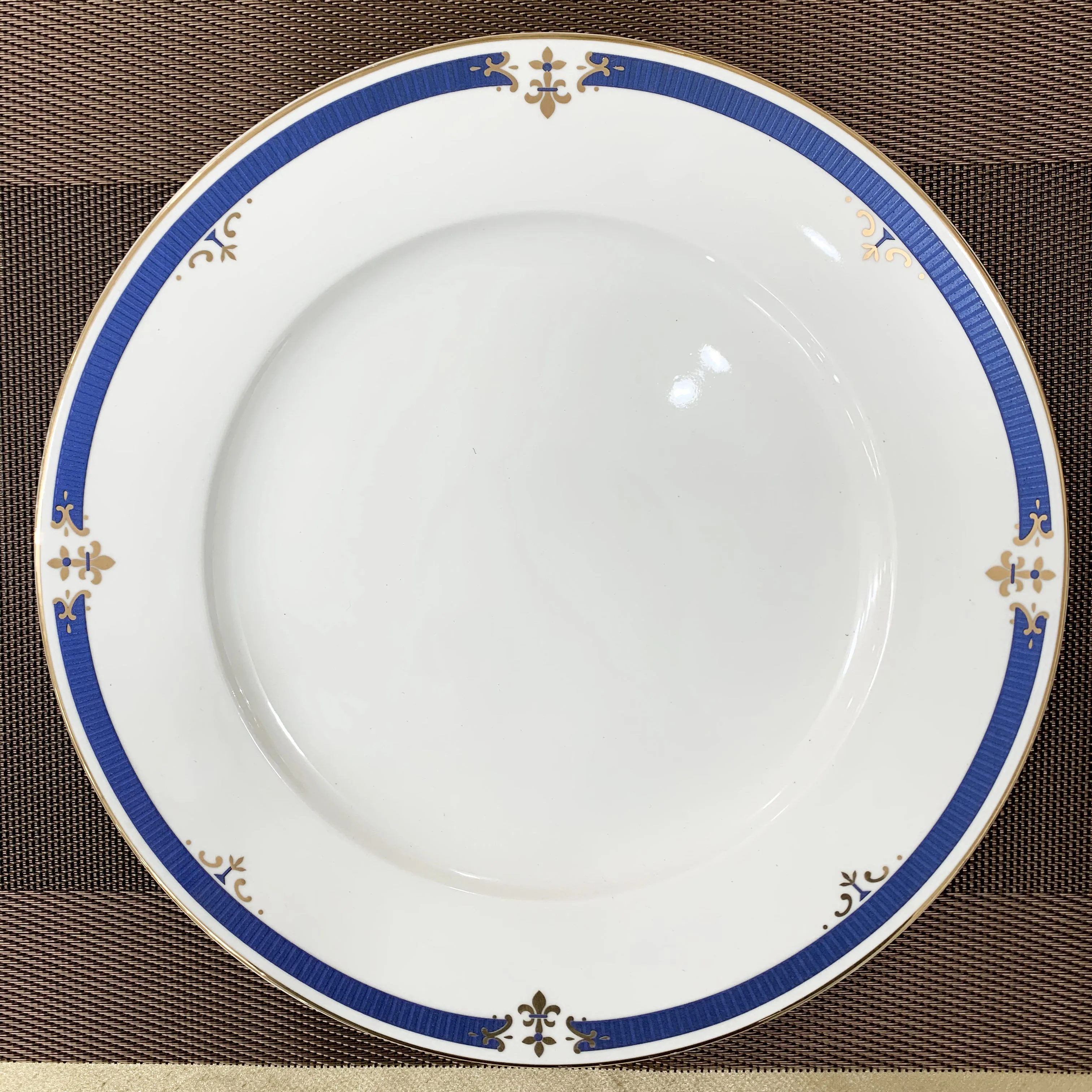 Cheap price white porcelain bone china ceramic dinner plate tableware western plates tray for hotel restaurant party home office
