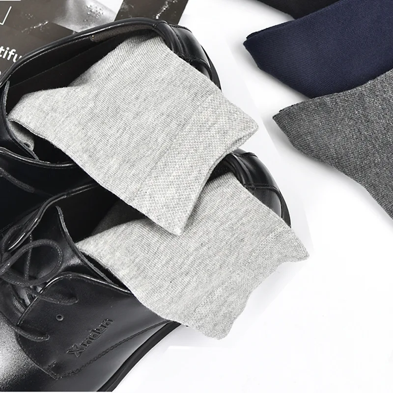 2022 New black custom mens wool socks custom wool socks winter socks