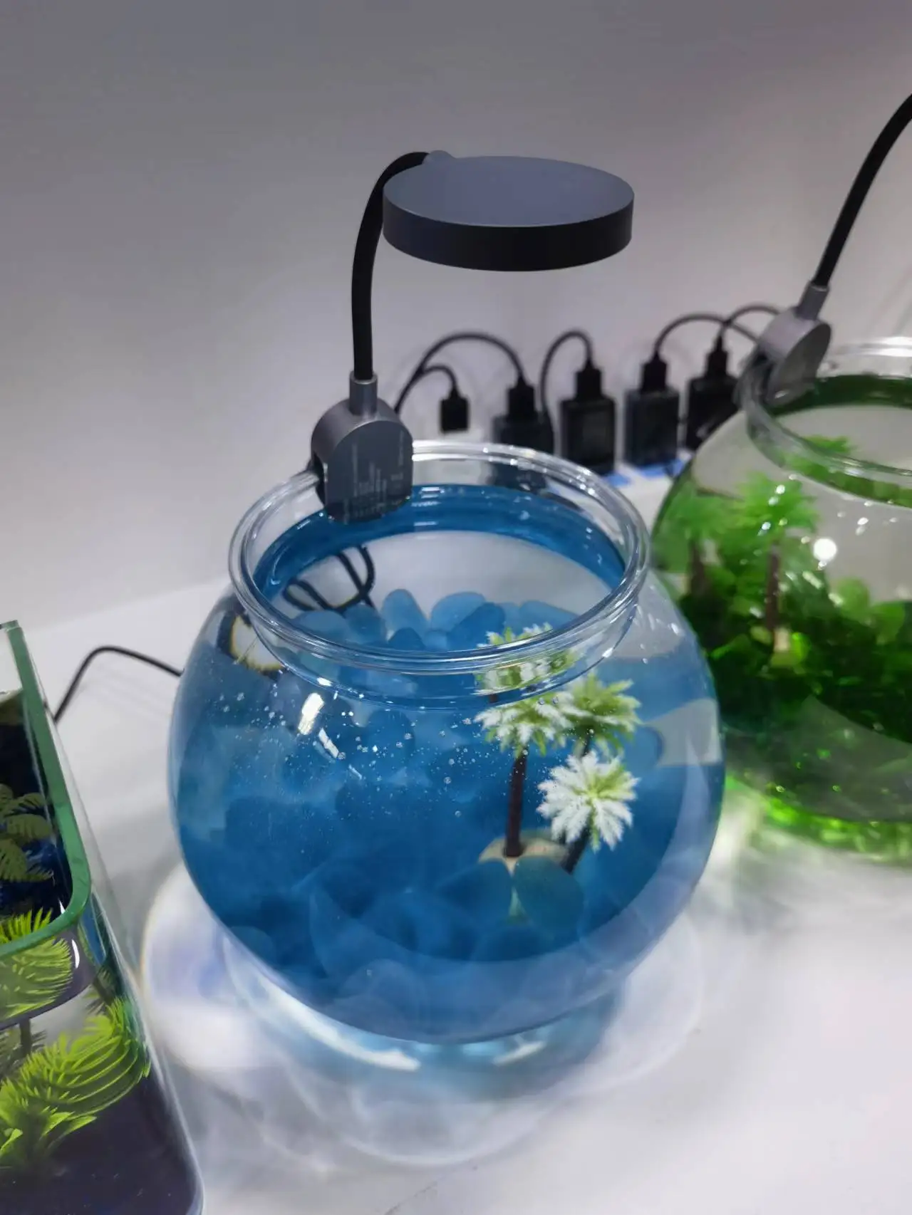 Оптовая продажа разных размеров 3L 5L 6 L 10L 8L 12L 19L PET PC пластиковый мини светодиодный круглый аквариум