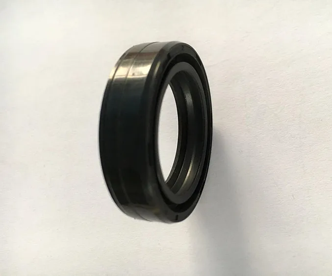 Motorcycle engine NBR HTC FKM  durable sample free oil resistance 26-37-10.5 oil seal for motorbike