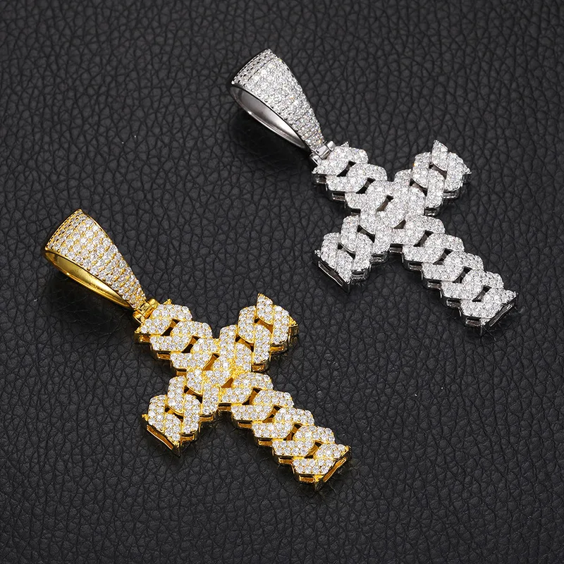 Sophisticated 925 Silver Cross Pendant for Men Moissanite 18K Gold Plated Elegant Religious Jewelry