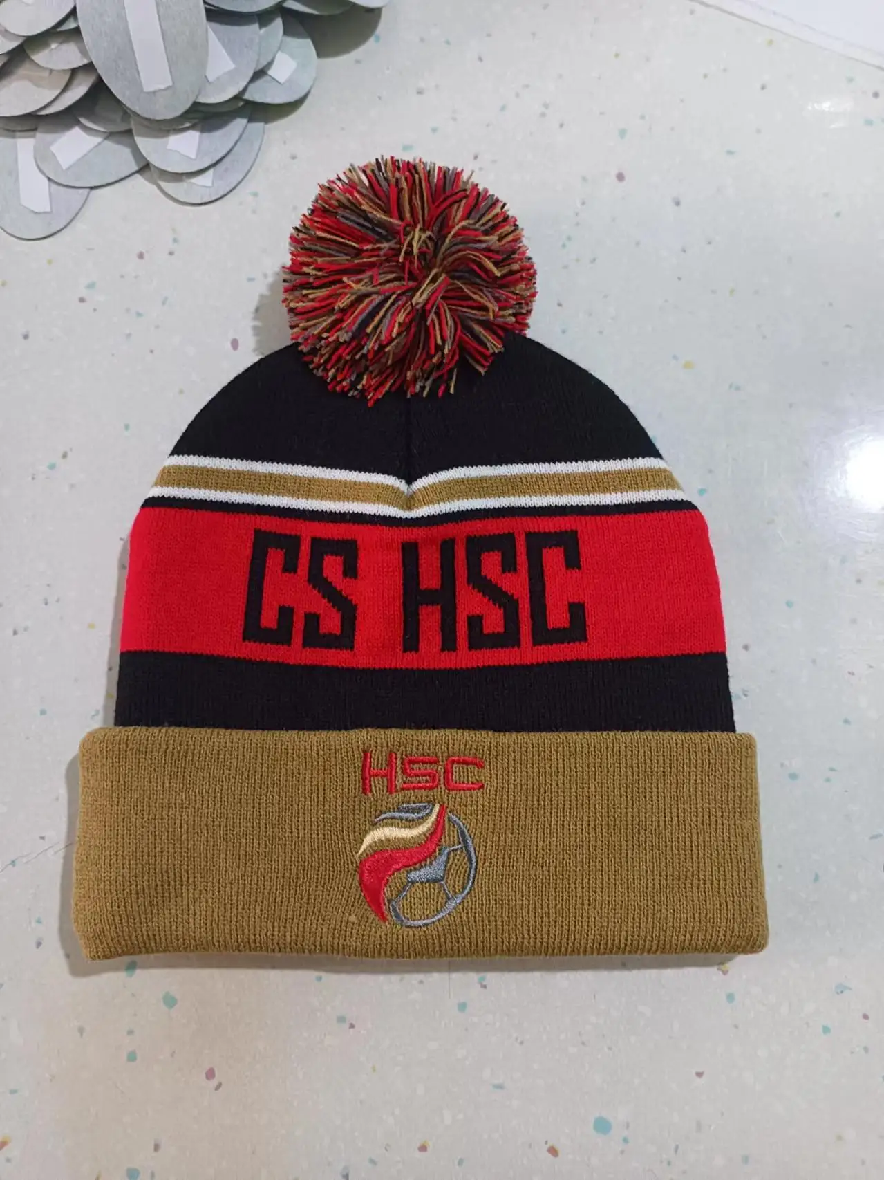 D2 MOQ 20PCS  knitted pom pom sport bobble hats winter knit toque custom hockey beanie with embroidered logo