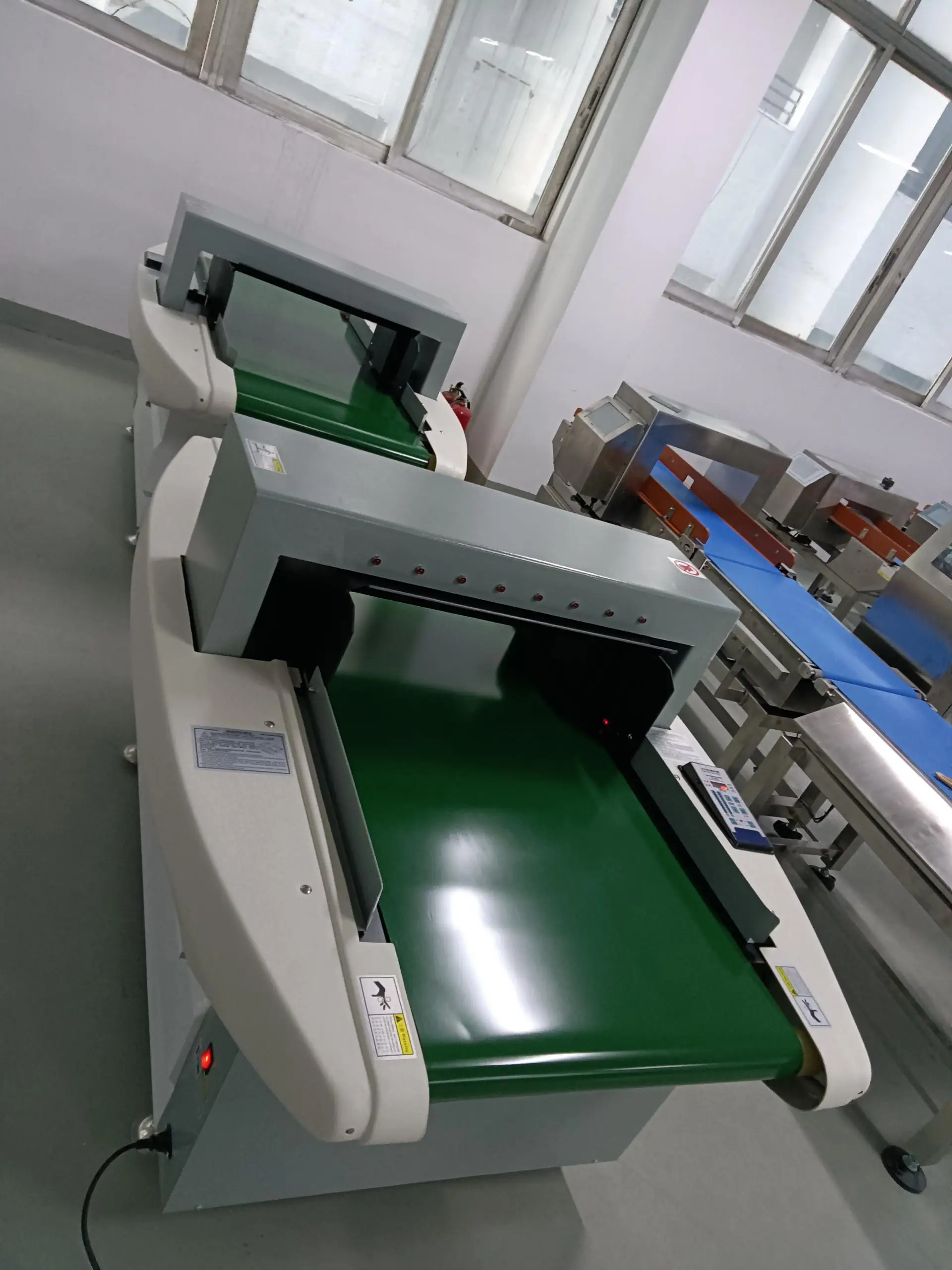 Промышленный металлоигольчатый детектор для текстильной