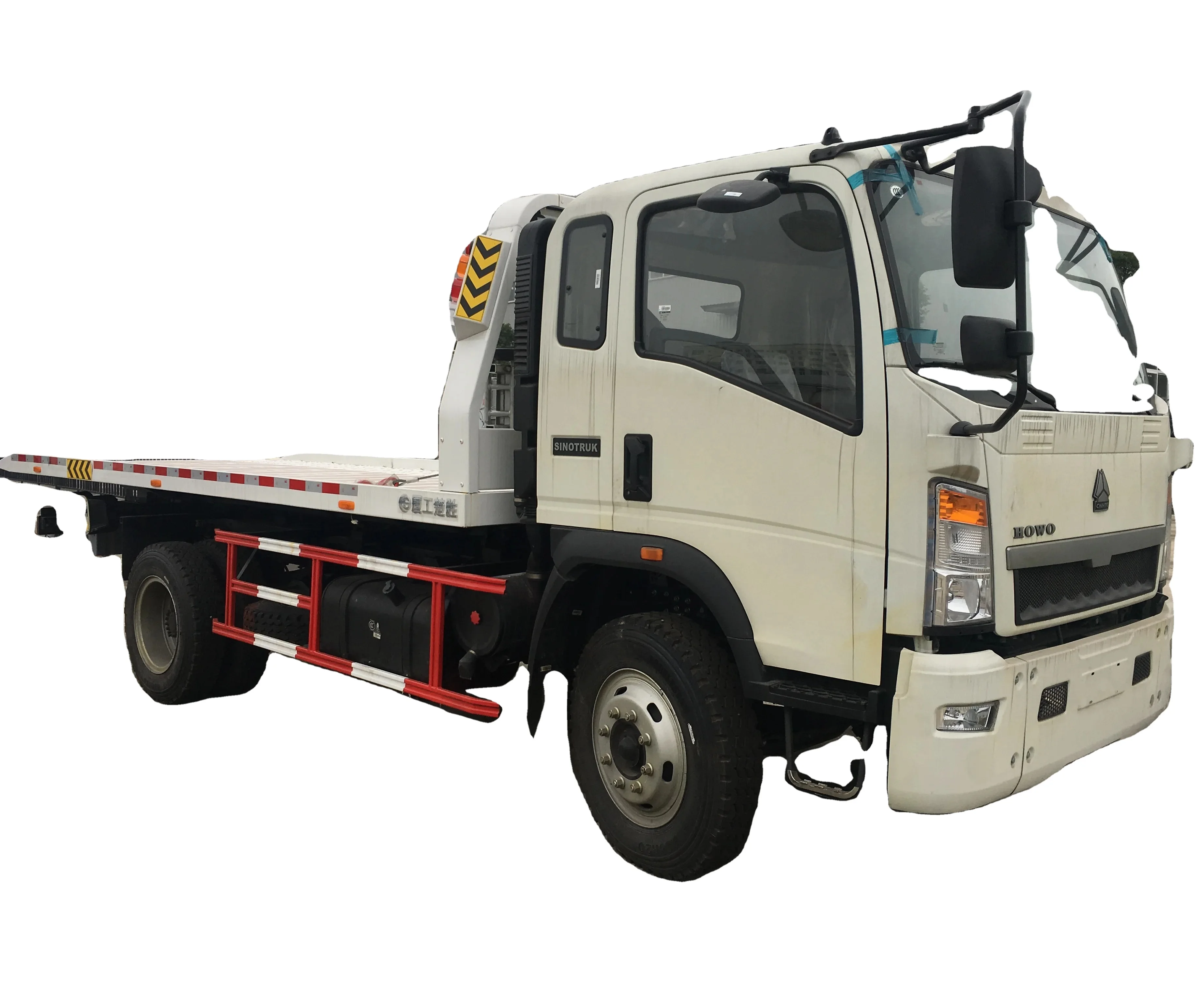 Hot selling light duty HOWO 4x2 6 tons LHD china flatbed wrecker towing truck rollback road wreckers tow platform trucks