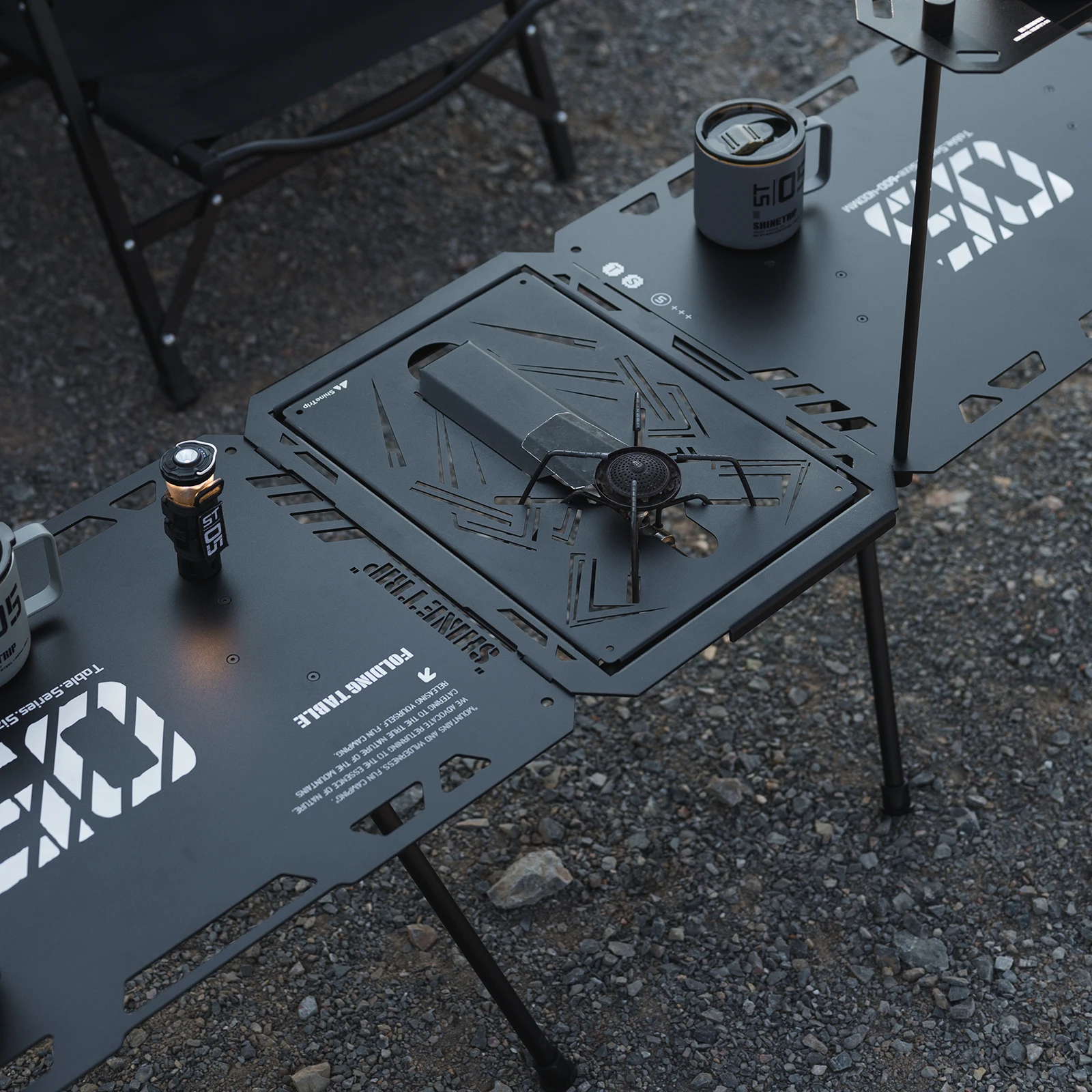 Manufacturers straight hair simple folding table picnic camping table modern simple