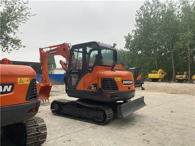 Б/у doosan dx60 мини-экскаватор оригинальный dx55 dx60-7 dx80 dx80-7 Doosan