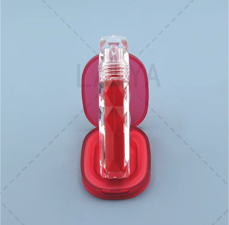 Spot Wholesale 1.5ml Transparent Ripple Lip Gloss Tube Packaging Bottle Mouth Red Tube Empty Tube Can Print Logo