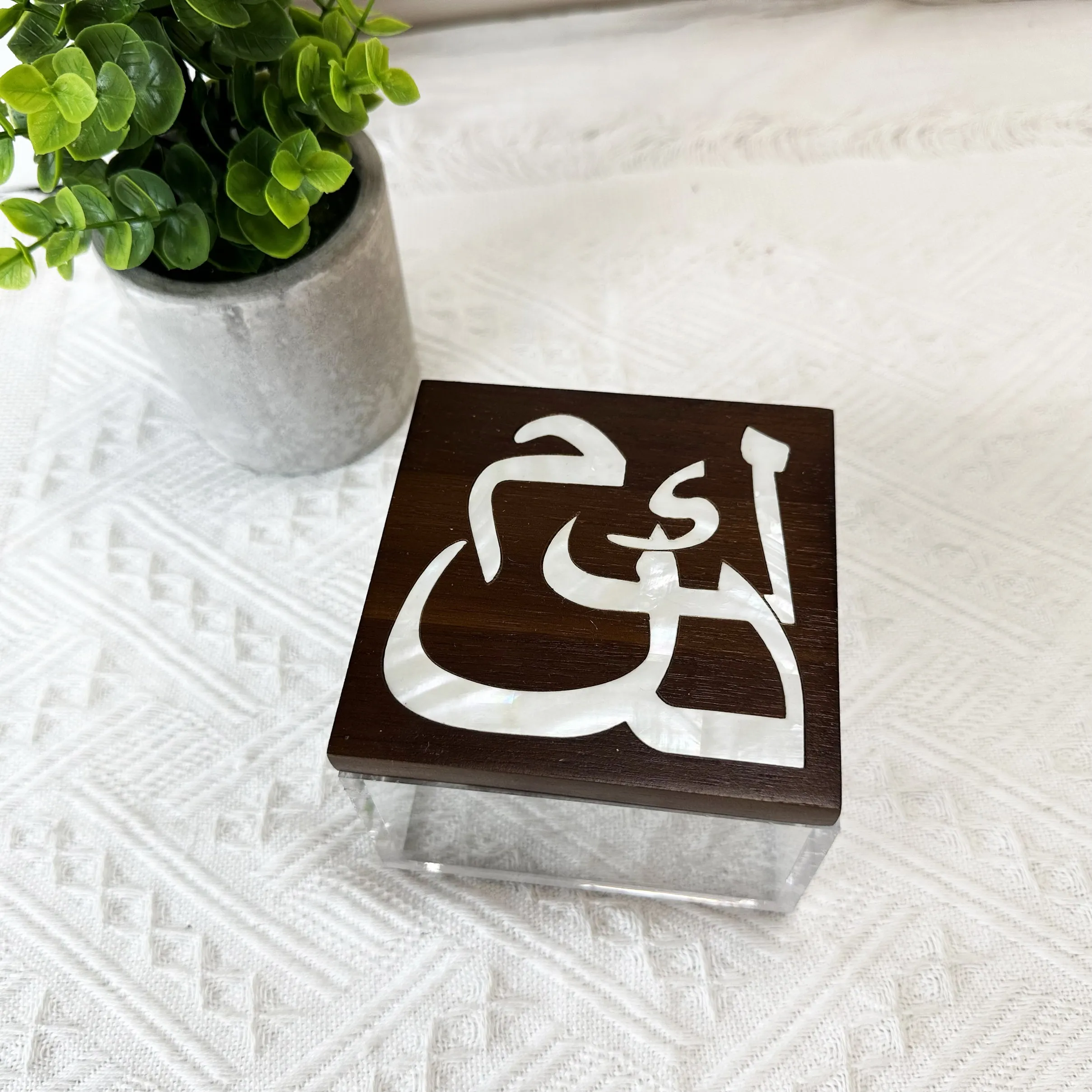 Arabic Style Wholesale Acacia Wood Mop Inlay Lid Acrylic Jar Indian Decor Handicrafts wooden Bone Lid gift box luxury boxes