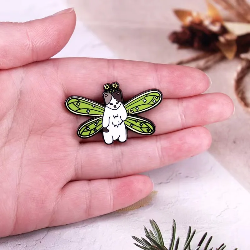 Wholesale Kids Friends Gifts Metal Pins Brass Zinc Alloy Brooch Enamel Pin Soft Lapel Badge Custom 3d Hard Enamel Pin