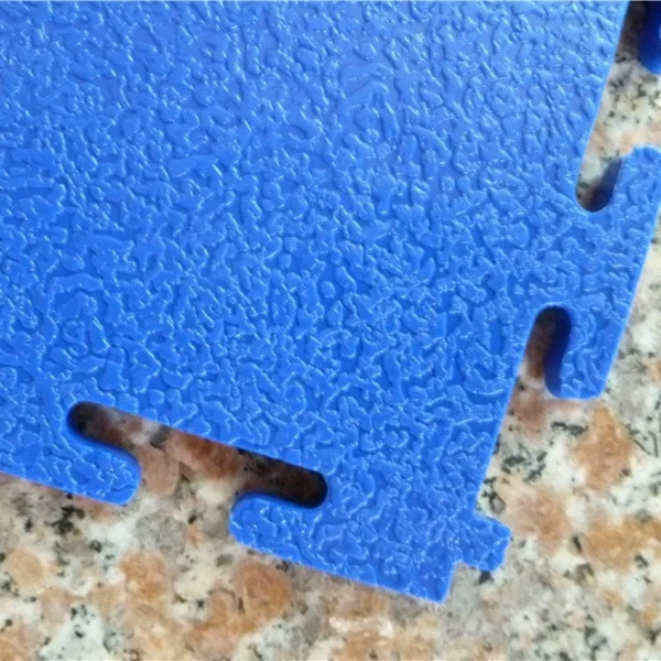 Car Repair Workshop And Garage Vinyl Plastic PVC Interlocking Floor Tile
