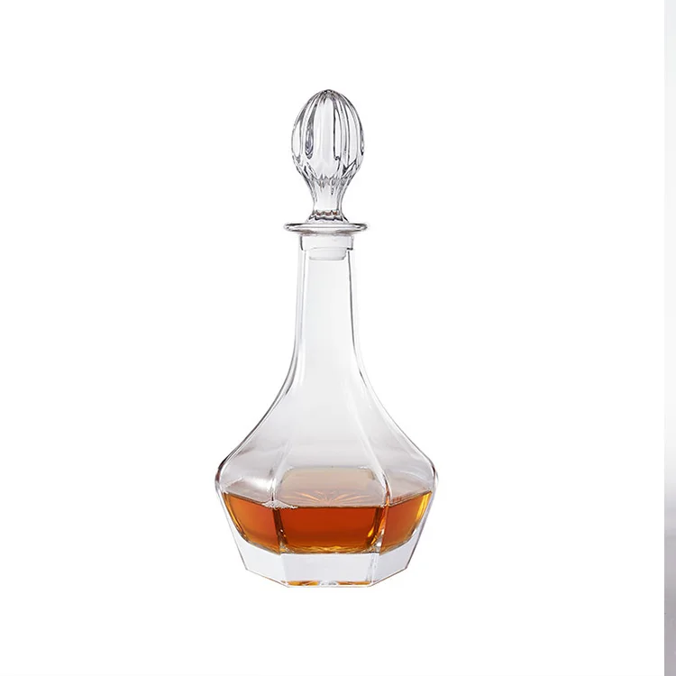 Hot Style New Design Top Selling Whiskey Decanter Set 650ml New Visky Bottle Whiskey and Liquor Glass Bottle