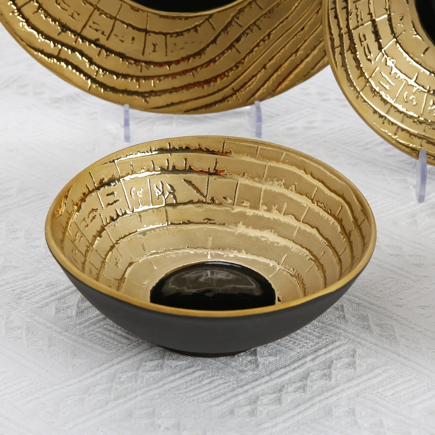 Hotel Restaurant Tableware Plates and Bowls Set Round Black Gold Annual Ring Pattern Crackle Glaze Ceramic Porcelain Dinnerware