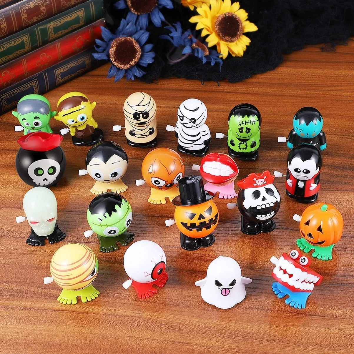 Halloween Wind Up Toy 4 Inch Capsule Toys Promotional Gifts Jumping Ghost Pumpkin Eyes Skull Horrible Wind Up Toys For Kids