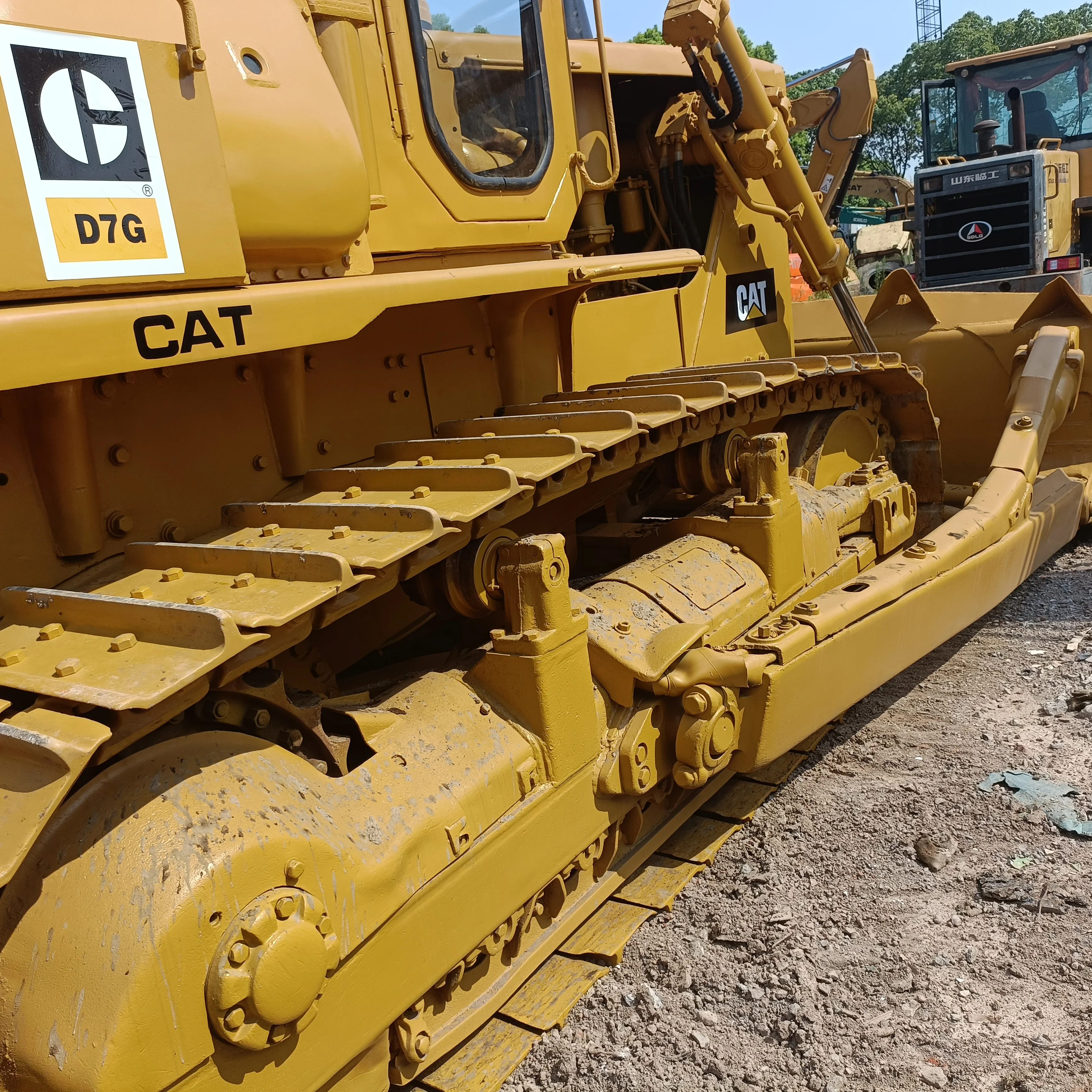 Few Working Hours Original Japan Used Caterpillar Dozer D7G CAT Bulldozer in stock for sale
