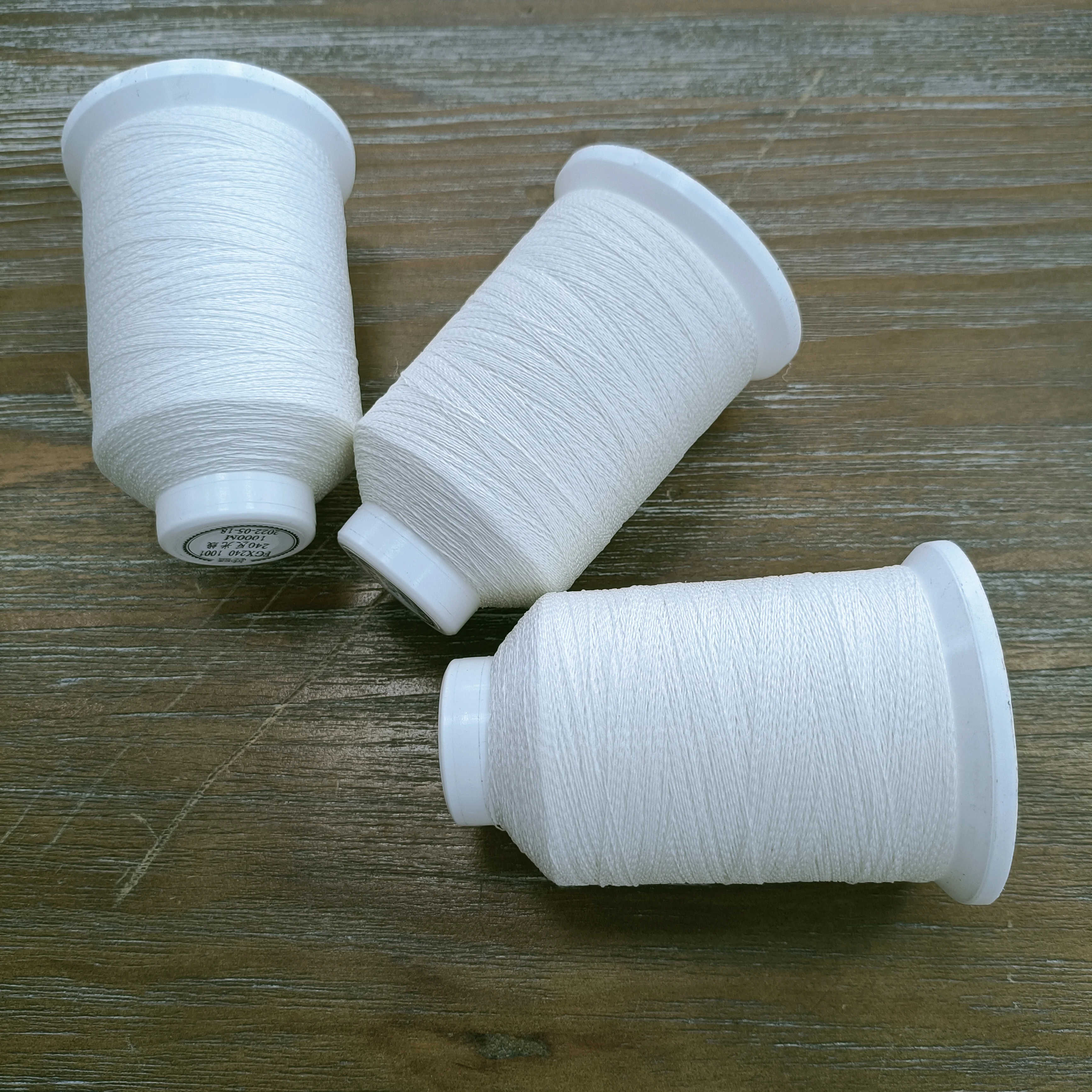 Manufacturer supply wholesale white reflective sewing thread reflective thread