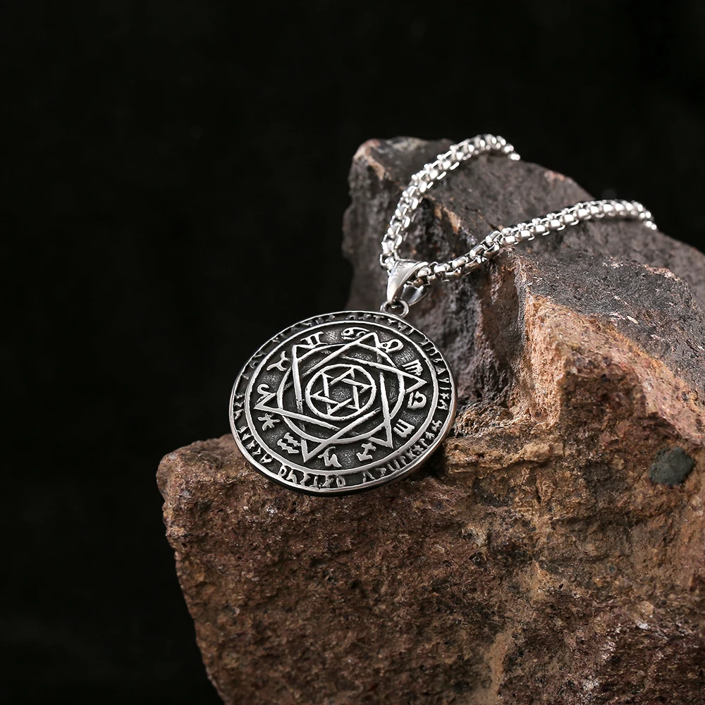 Gothic Punk Star Man Pendant Jewelry Silver Box Link Chain Waterproof Stainless Steel Eye Necklace