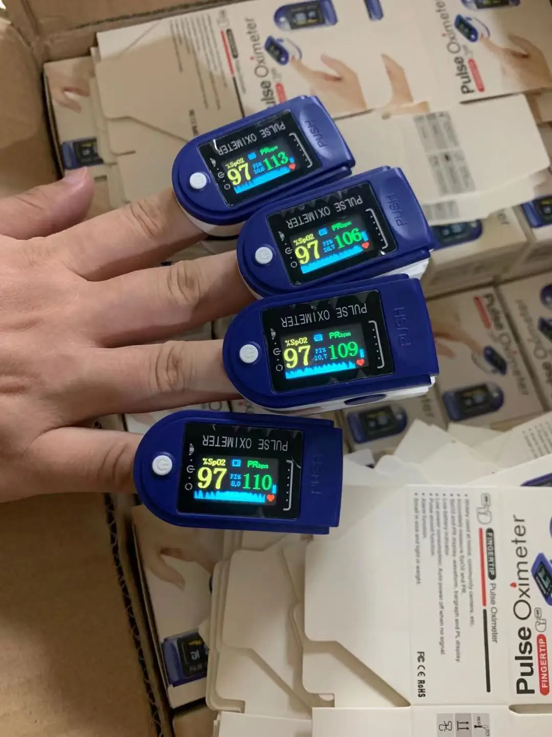 
Blood oxygen Heart Rate Monitor LCD Oximetro Health Monitors fingertip finger pulse oximet ers 
