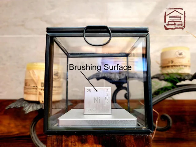 2N6 Nickel Cube Customized Table Display High Purity  Metal Cube with Al Alloy Base glass box