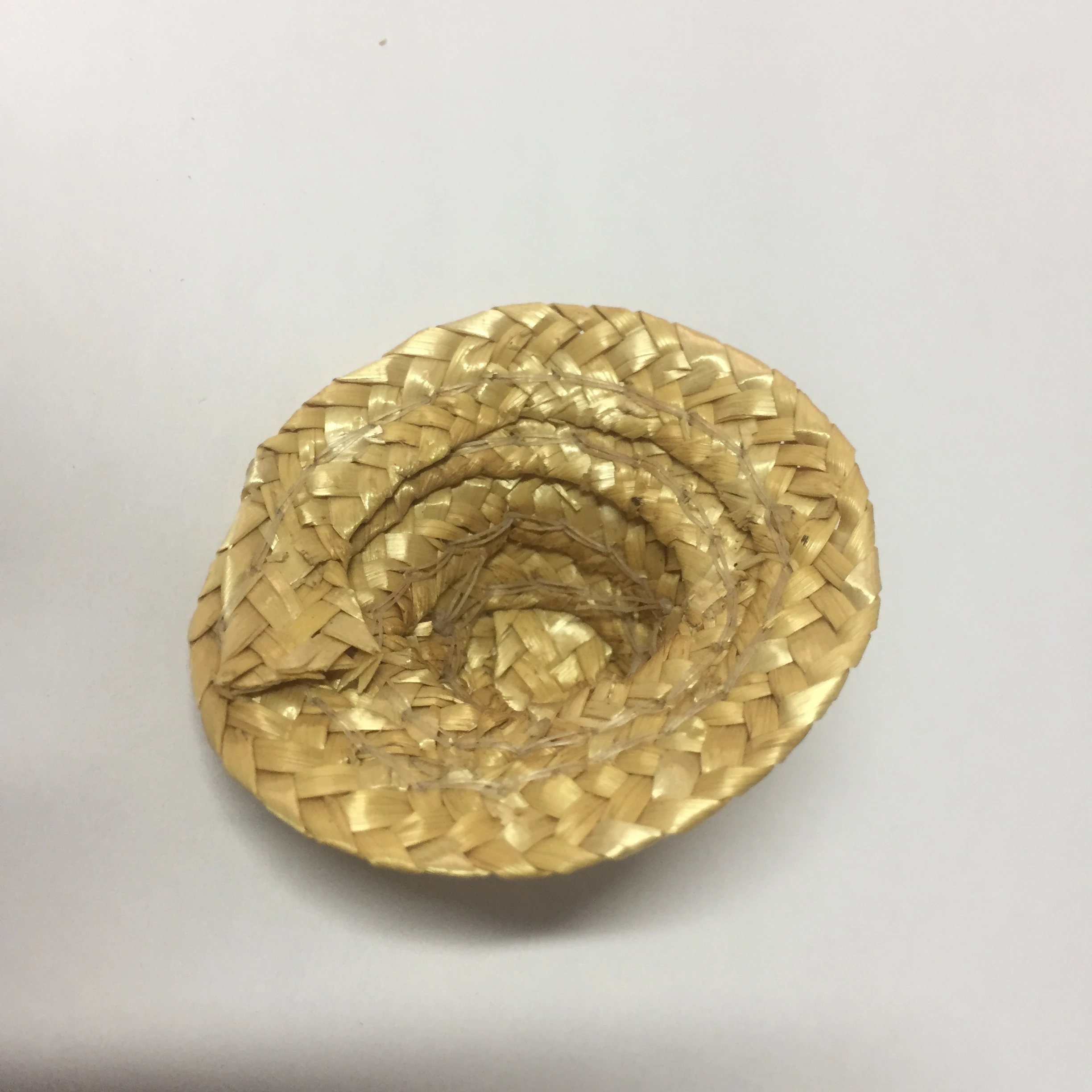 Соломенная мини-шляпа