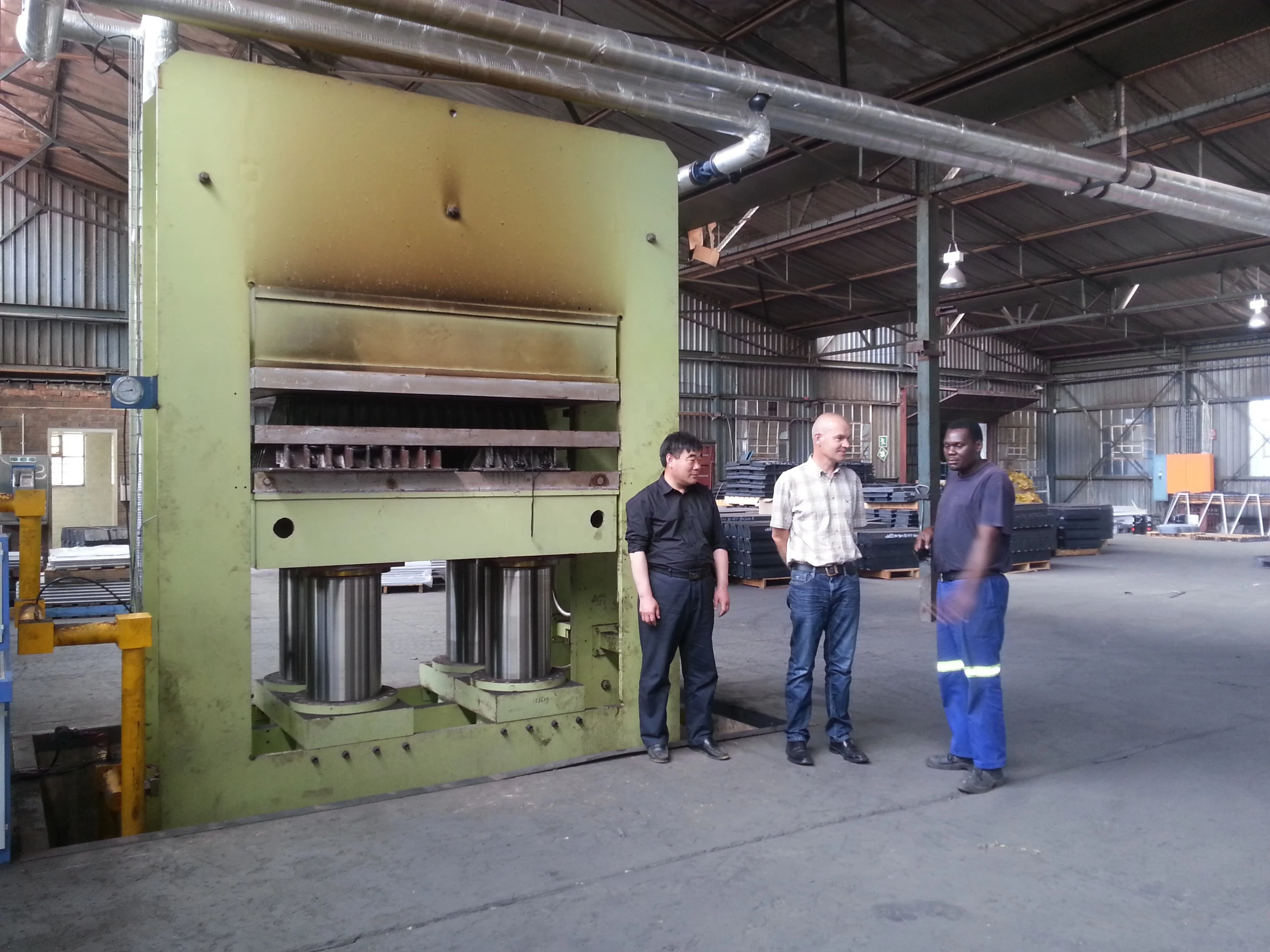 Rubber Mat Vulcanization Machine Hot Vulcanizing Rubber Machine Rubber Vulcanizing Making Machine