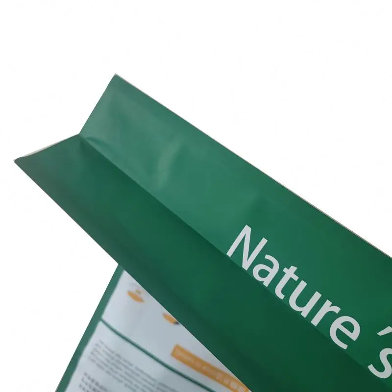 China Manufacturer 25kg plastic animal laminated pp woven feed bags
