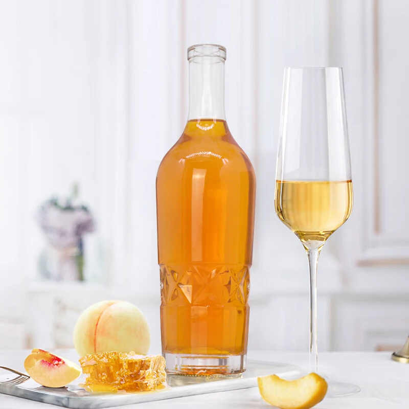 Multi functional 750ml vodka bottle glass bottle custom engraved label red wine with cork