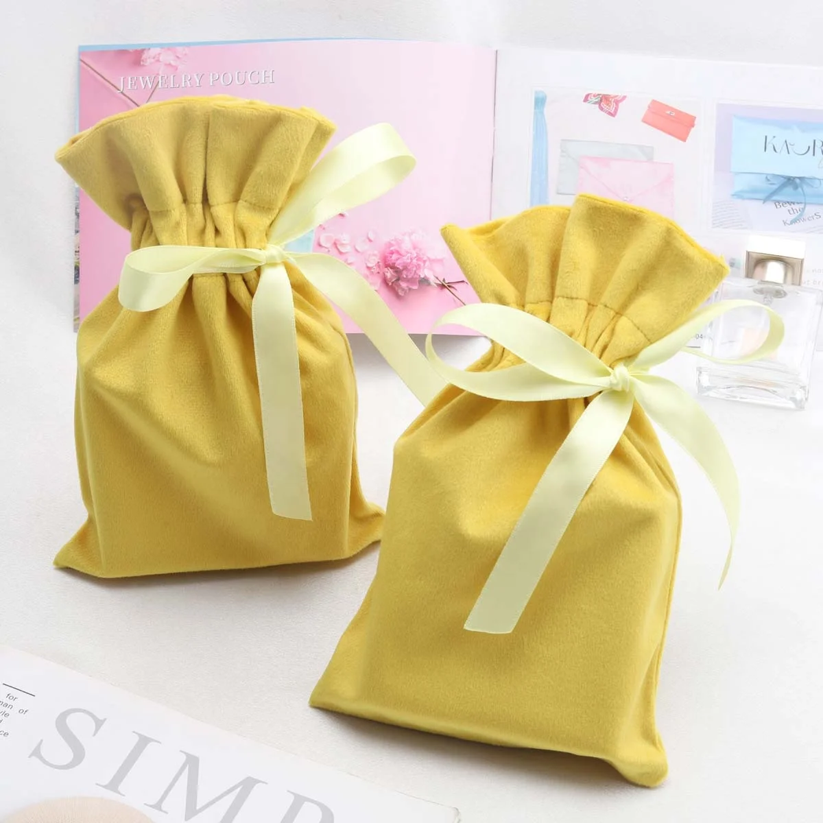 Custom New Style Velvet Wedding Party Favor Gift Bag Jewelry Perfume Storage Drawstring Flannel Pouch Cosmetic Dust Velvet Bag