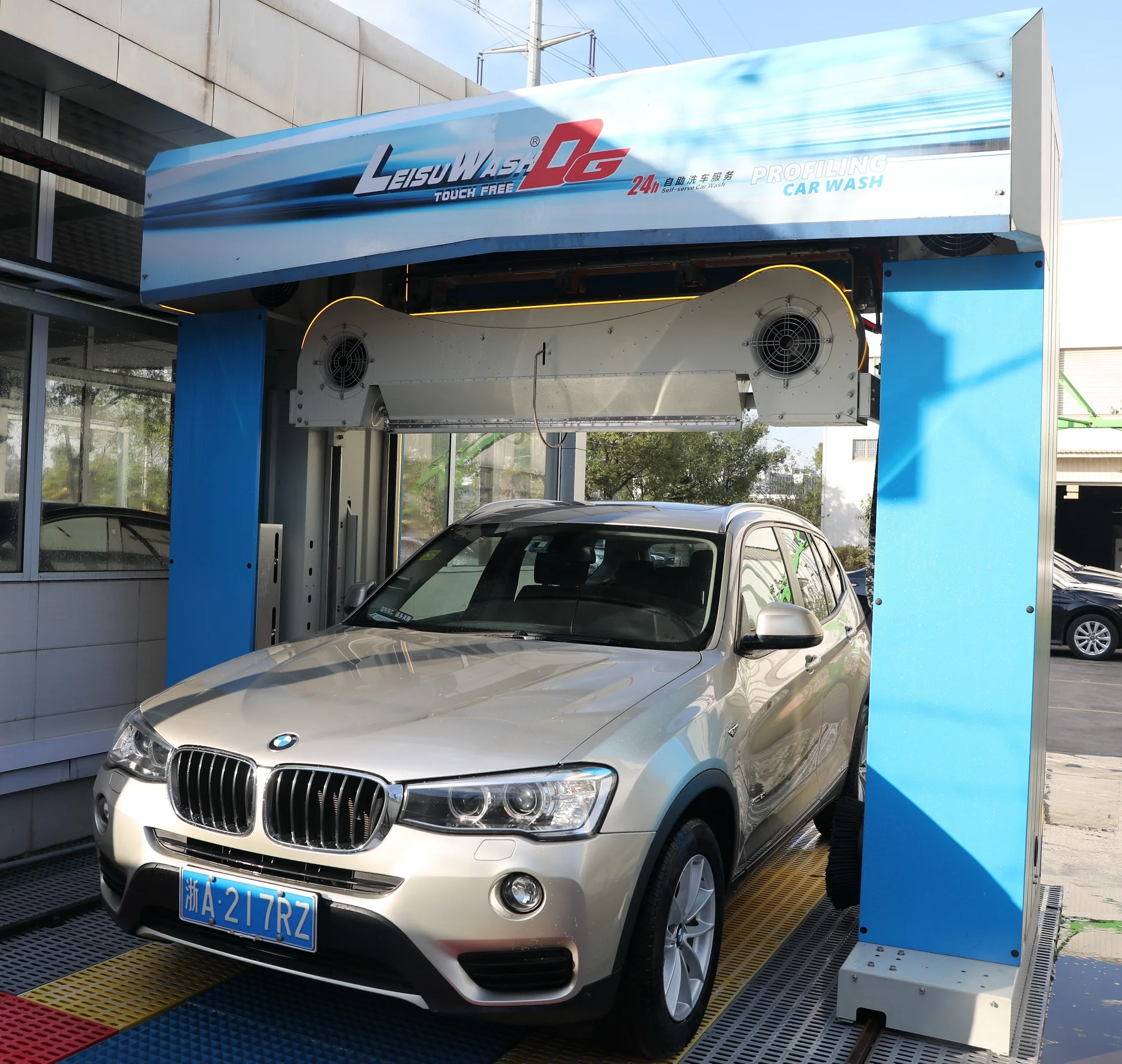 Leisuwash DG Бесконтактное оборудование для мойки автомобиля с контурной воздушной сушилкой